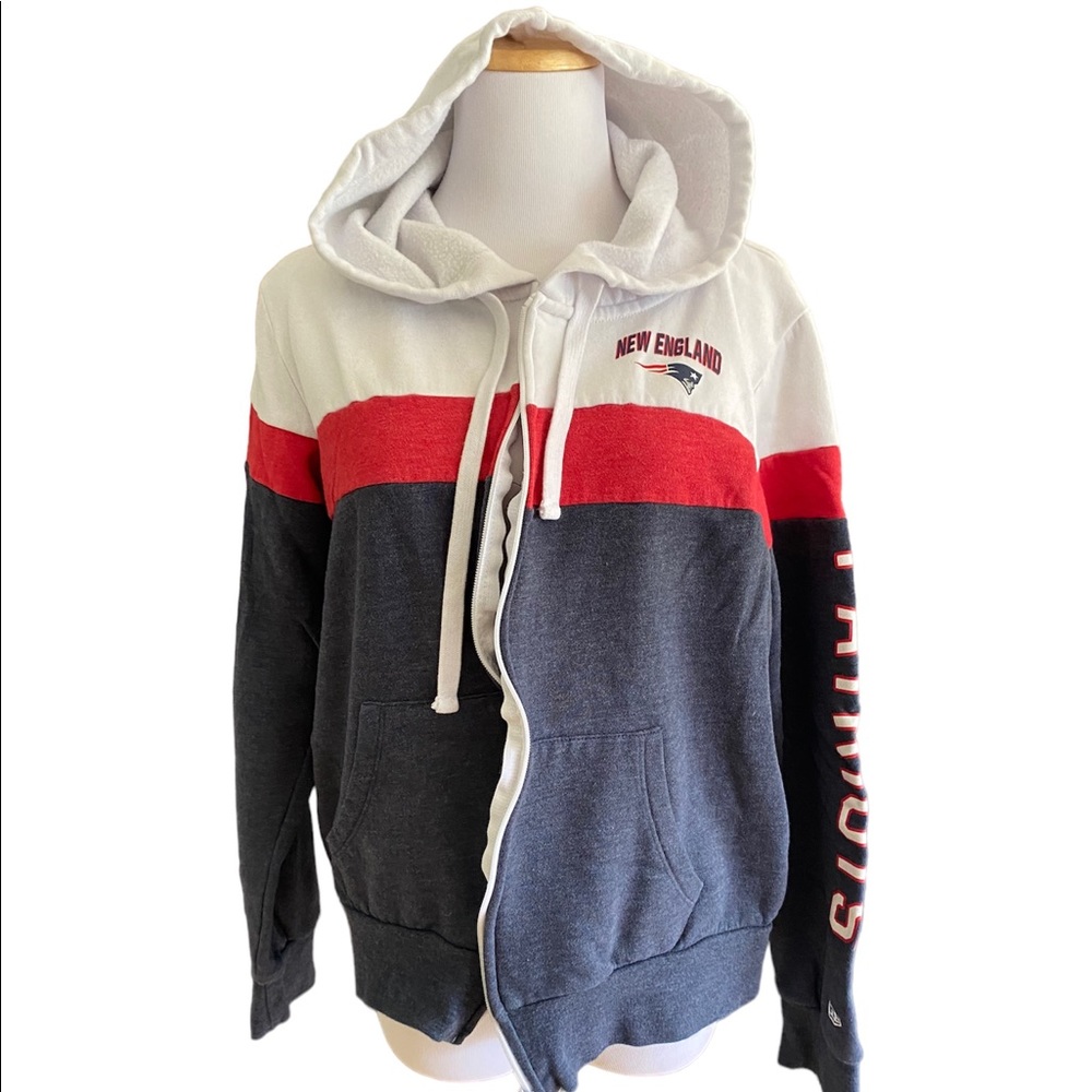 NFL Patriots Women’s full zip hoodie, size large